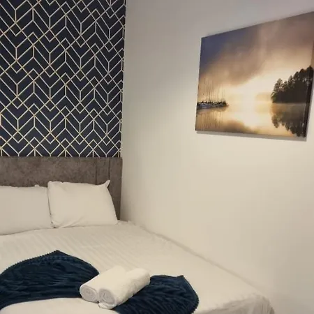 3 Eyre Square Lane * Galway